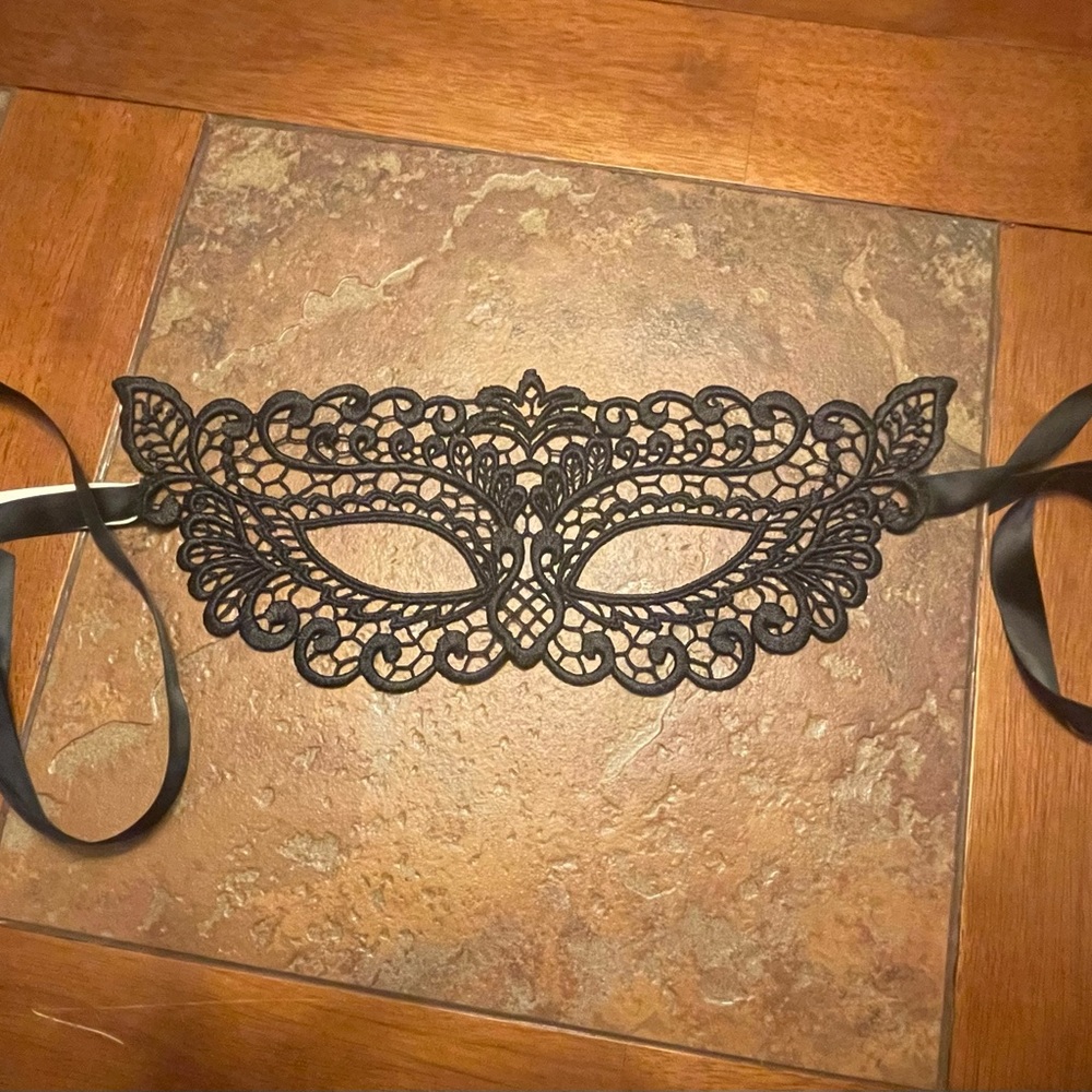 Cacique Mask